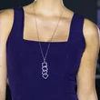 Kép 2/2 - FUSION AW25/26 - Hosszú nyaklánc négyzetekből