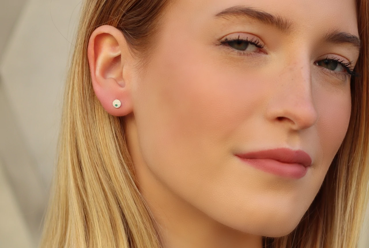 VIGADÓ - NYITOTT HÁZ