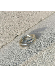 Letisztult formavilágú spirál ezüst gyűrű